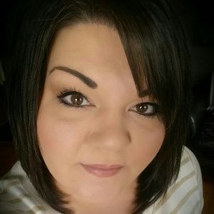 Meet your Posher, Kelli